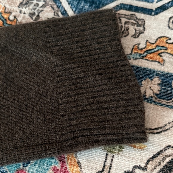 Quince Structured Cardigan - Picture 12 of 13